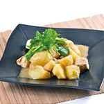 鶏肉とじゃが芋のごま味噌煮